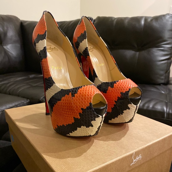 Christian Louboutin Shoes - BRAND NEW Christian Louboutin Ayers/Kid Toe Heels